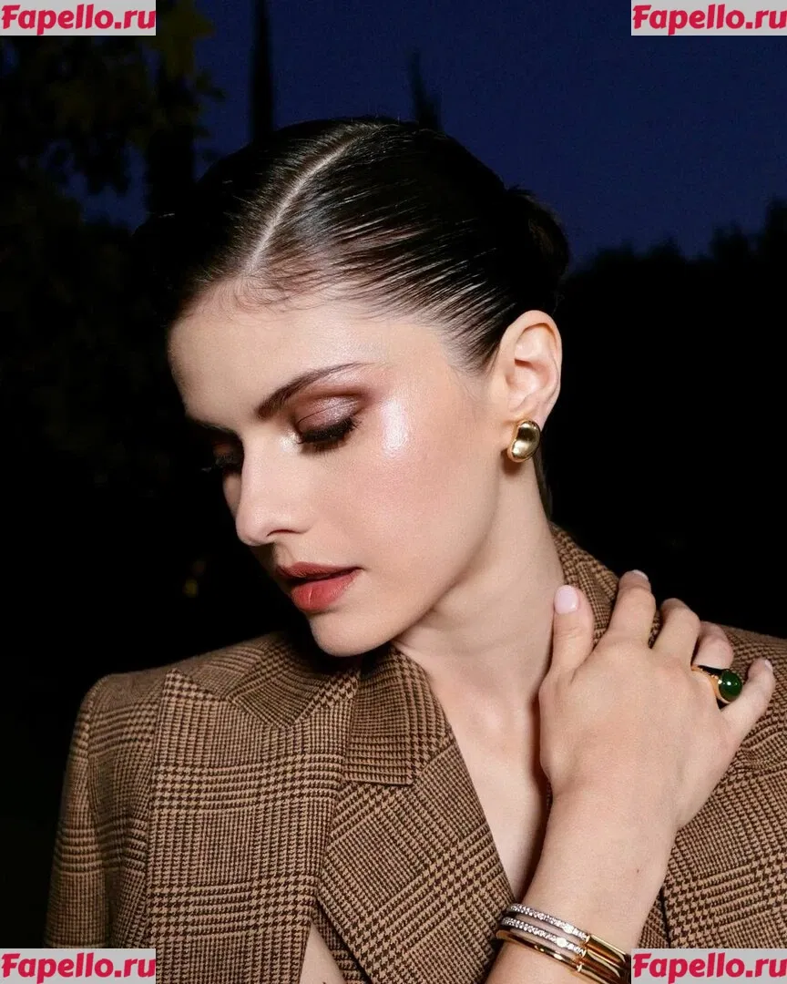 Alexandra Daddario Onlyfans Photo Gallery 