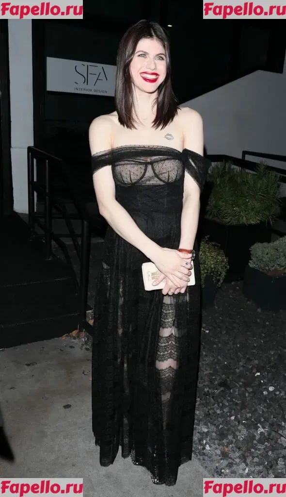 Alexandra Daddario Onlyfans Photo Gallery 