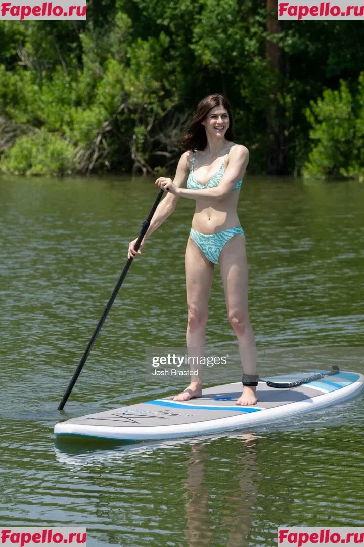 Alexandra Daddario Onlyfans Photo Gallery 