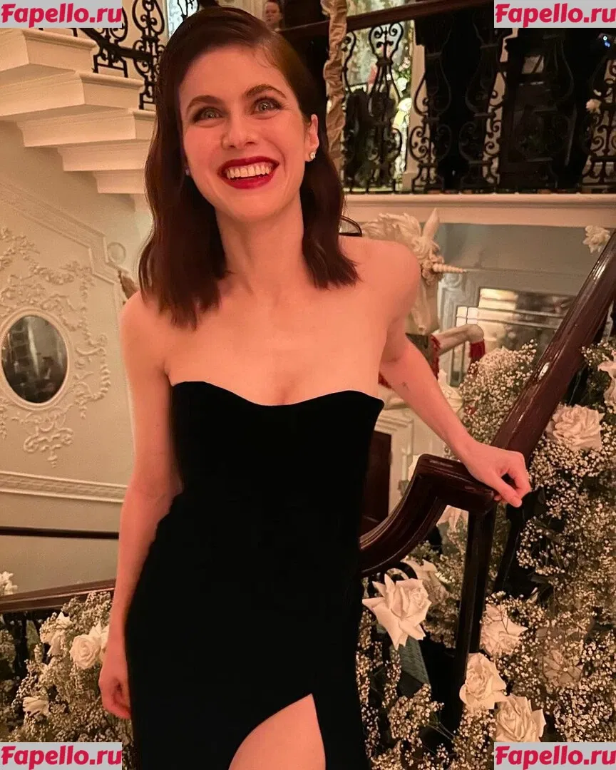 Alexandra Daddario Onlyfans Photo Gallery 