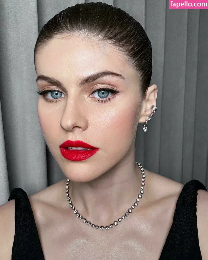 Alexandra Daddario Onlyfans Photo Gallery 