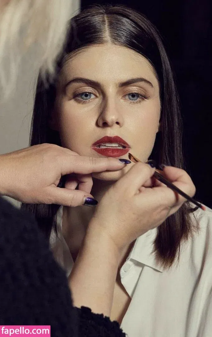 Alexandra Daddario Onlyfans Photo Gallery 