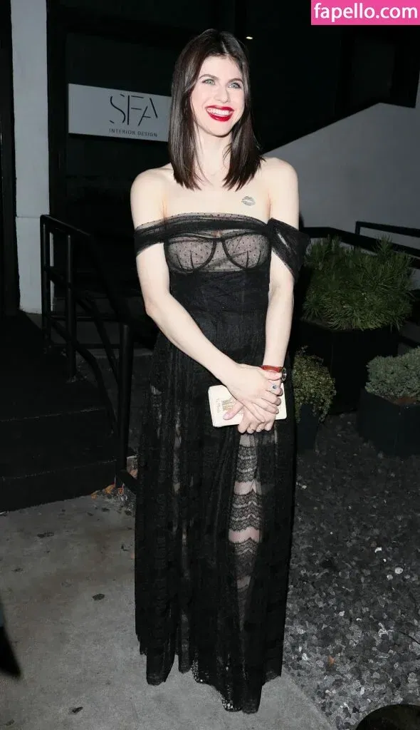 Alexandra Daddario Onlyfans Photo Gallery 