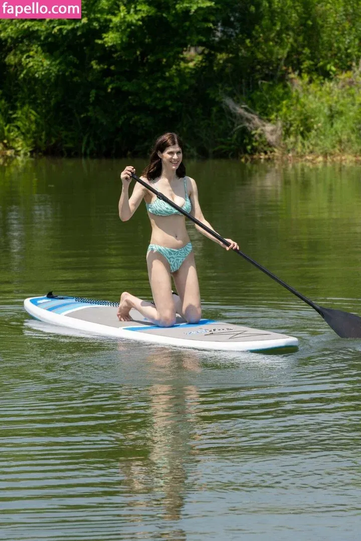 Alexandra Daddario Onlyfans Photo Gallery 