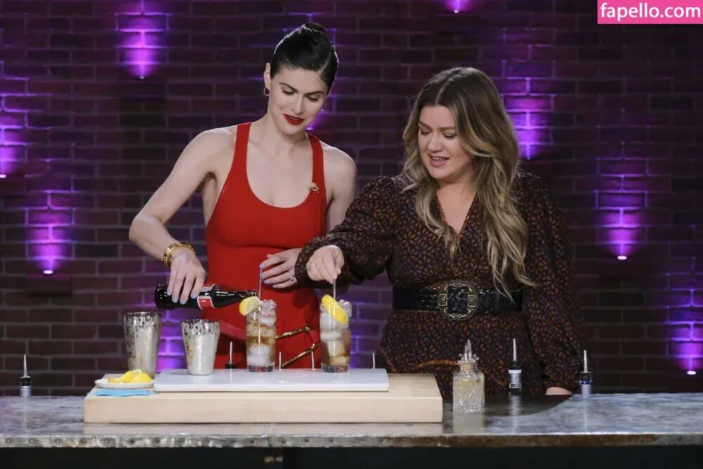 Alexandra Daddario Onlyfans Photo Gallery 