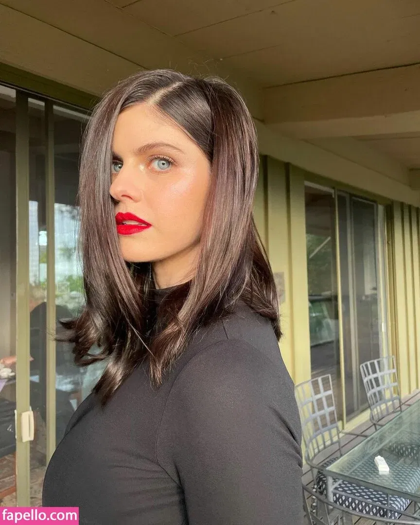 Alexandra Daddario Onlyfans Photo Gallery 