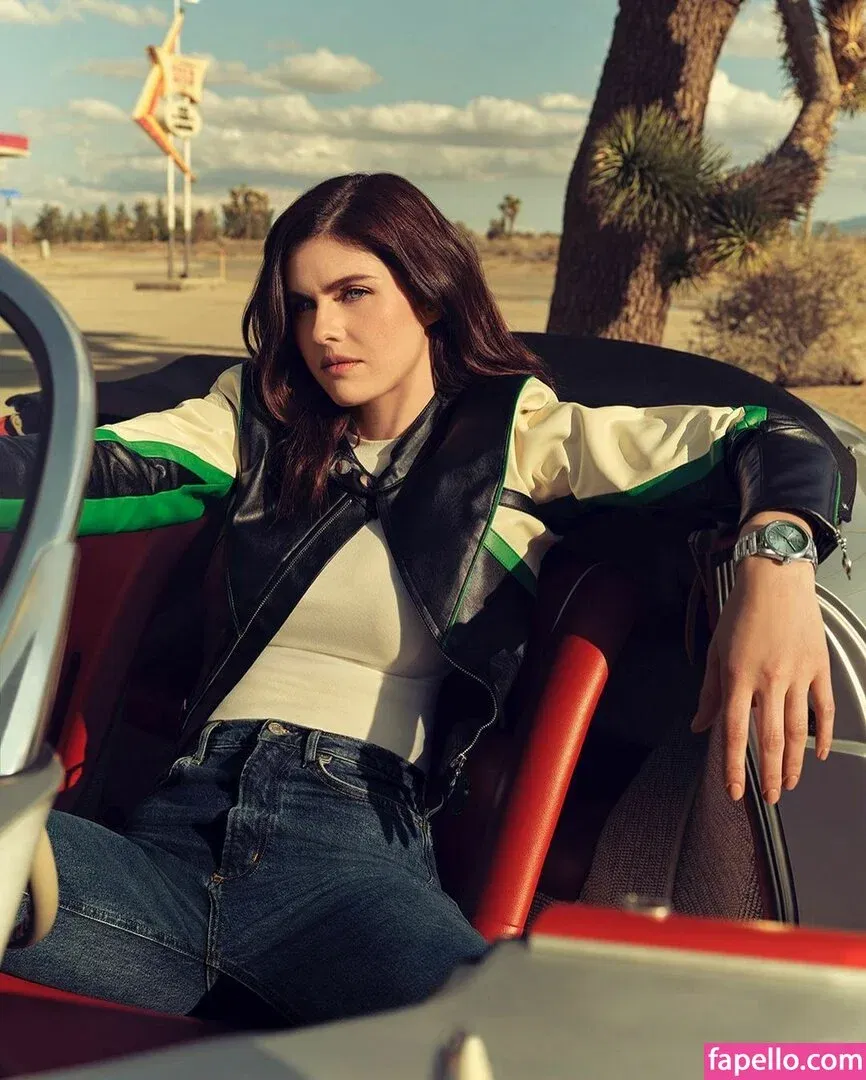 Alexandra Daddario Onlyfans Photo Gallery 