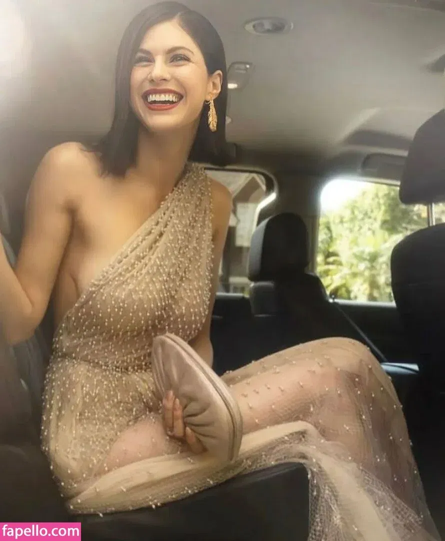 Alexandra Daddario Onlyfans Photo Gallery 