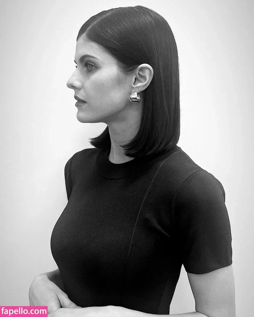 Alexandra Daddario Onlyfans Photo Gallery 