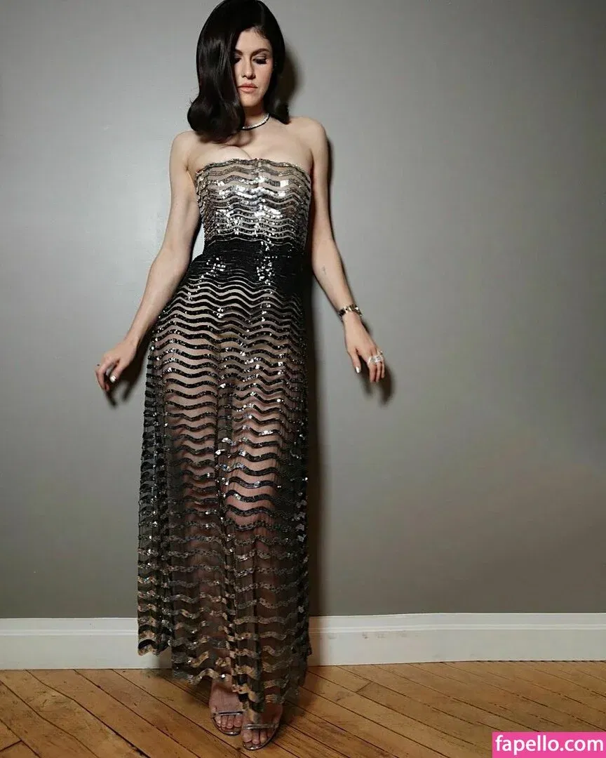 Alexandra Daddario Onlyfans Photo Gallery 