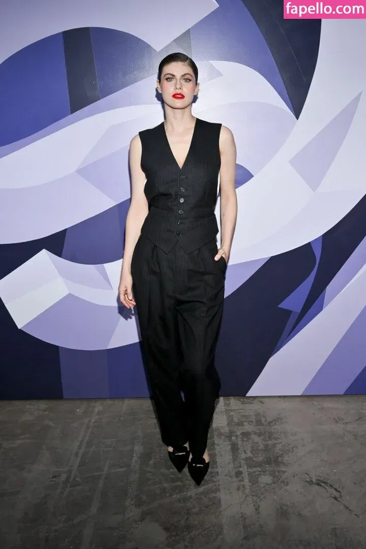 Alexandra Daddario Onlyfans Photo Gallery 