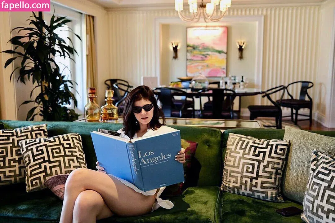 Alexandra Daddario Onlyfans Photo Gallery 