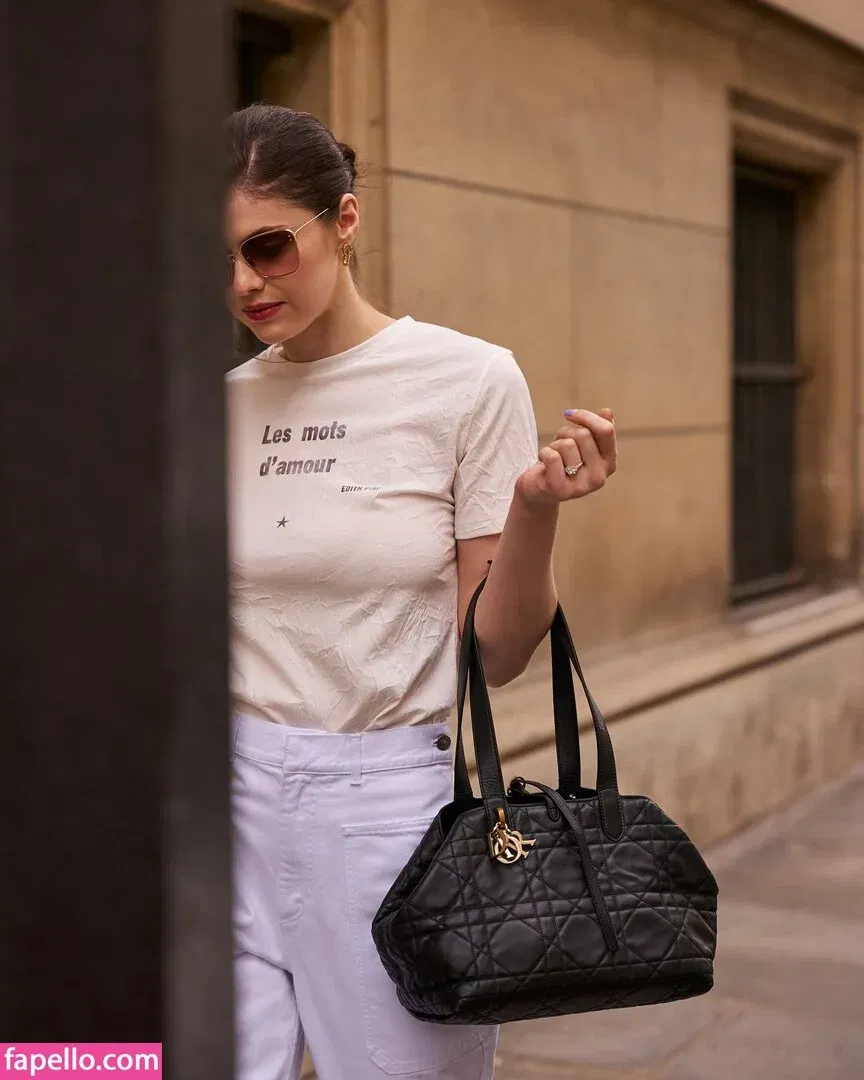 Alexandra Daddario Onlyfans Photo Gallery 