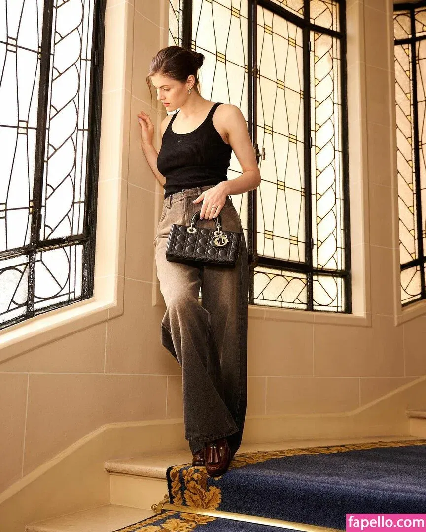 Alexandra Daddario Onlyfans Photo Gallery 