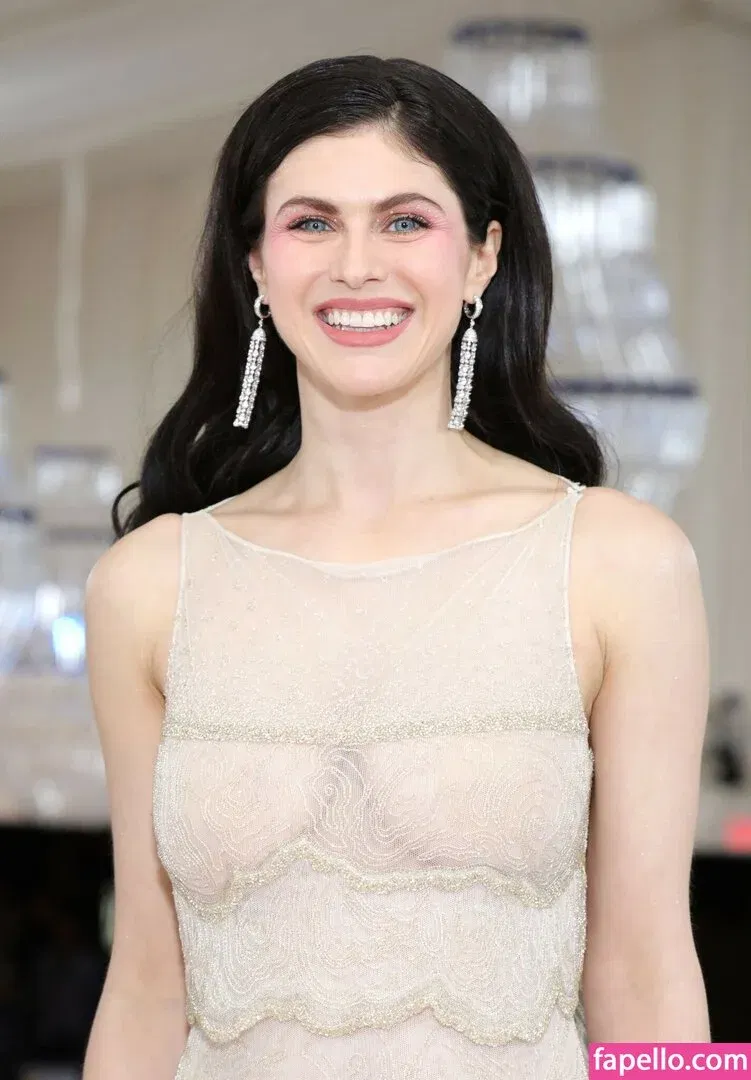 Alexandra Daddario Onlyfans Photo Gallery 