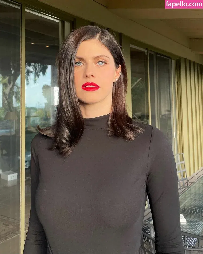 Alexandra Daddario Onlyfans Photo Gallery 