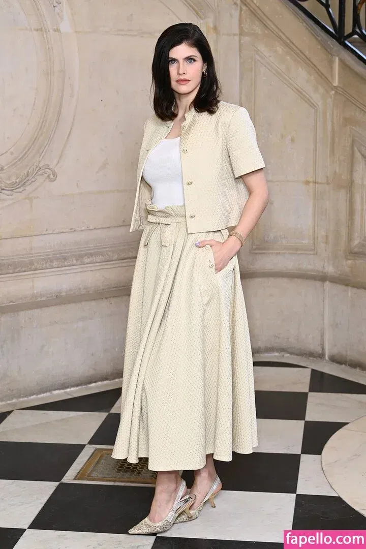 Alexandra Daddario Onlyfans Photo Gallery 