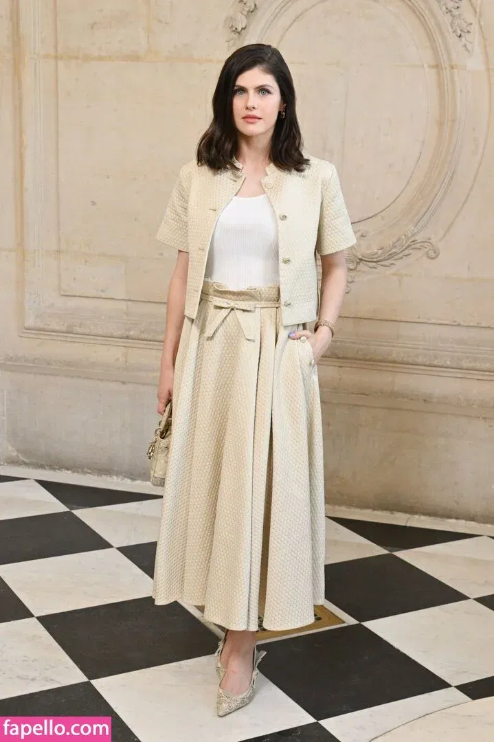 Alexandra Daddario Onlyfans Photo Gallery 