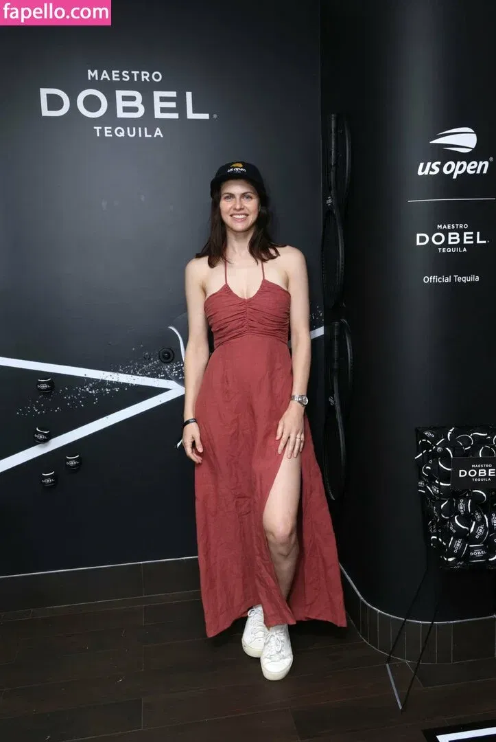 Alexandra Daddario Onlyfans Photo Gallery 