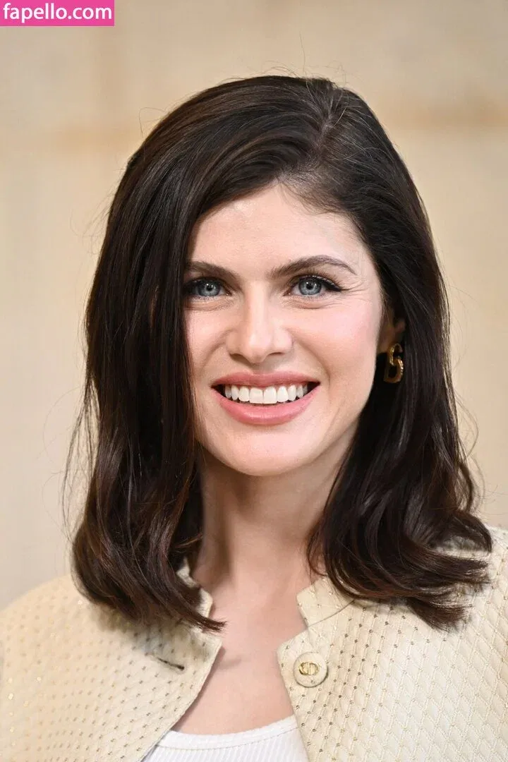 Alexandra Daddario Onlyfans Photo Gallery 