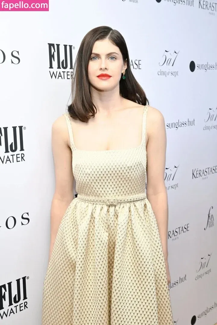 Alexandra Daddario Onlyfans Photo Gallery 
