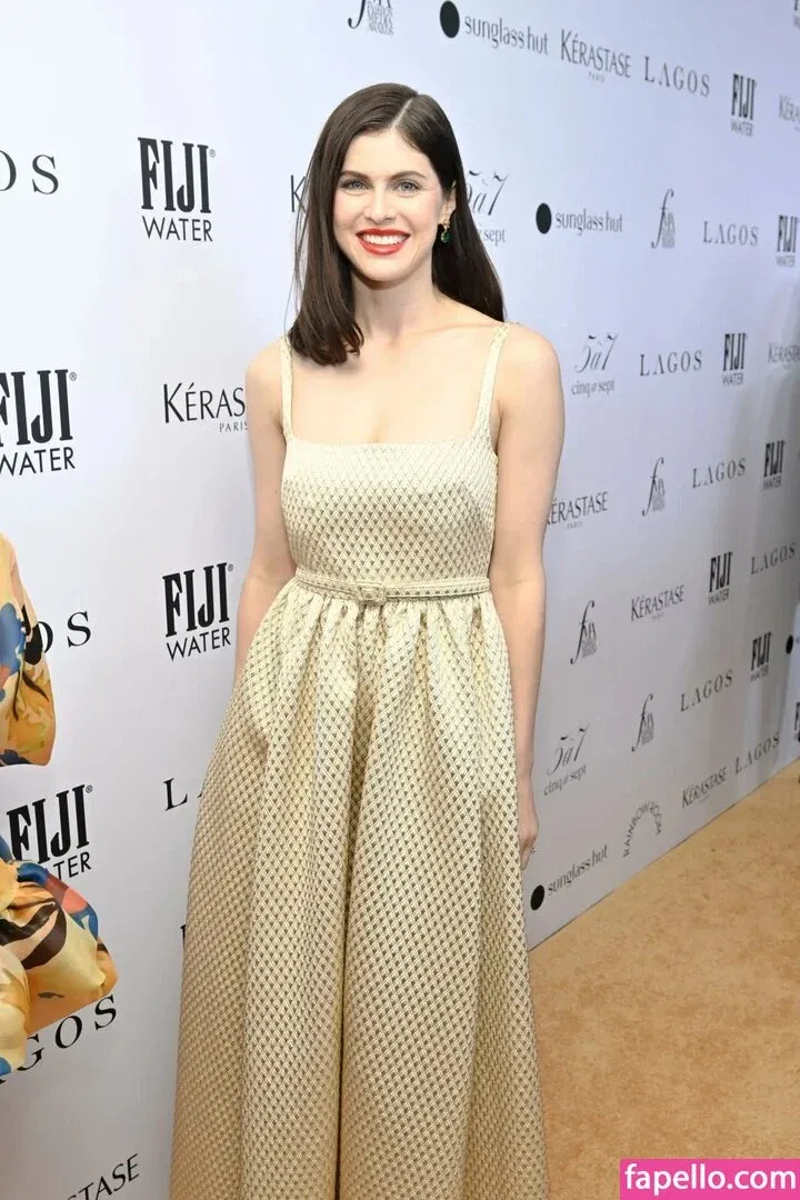 Alexandra Daddario Onlyfans Photo Gallery 