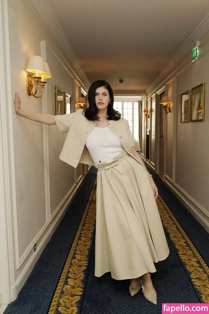 Alexandra Daddario Onlyfans Photo Gallery 