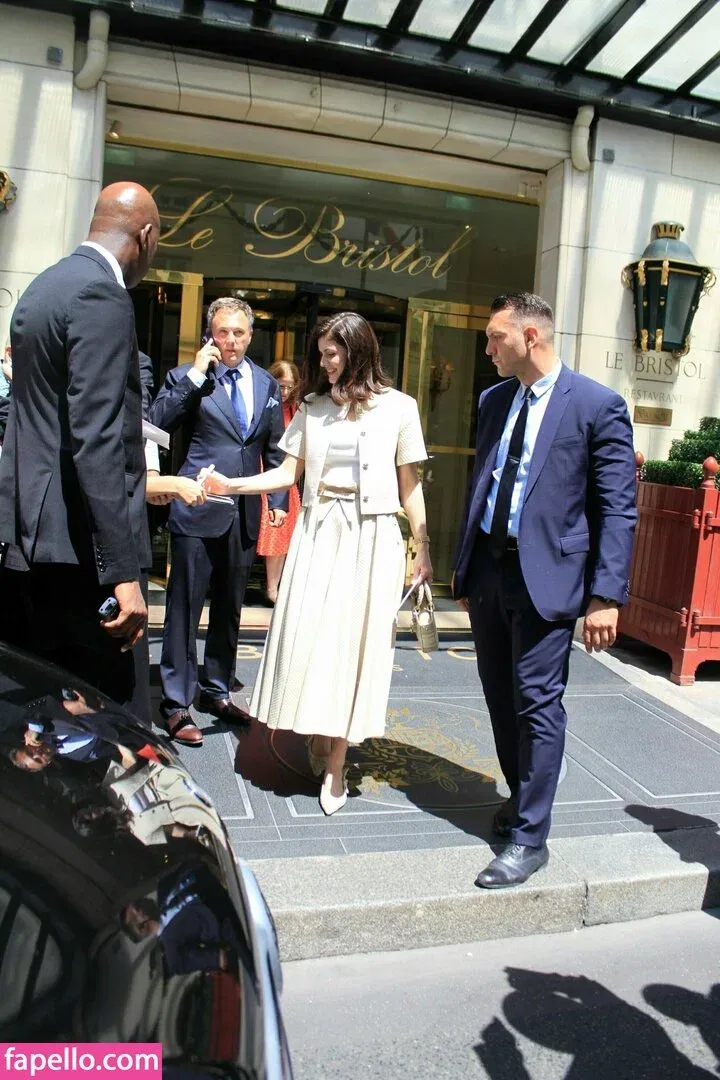 Alexandra Daddario Onlyfans Photo Gallery 