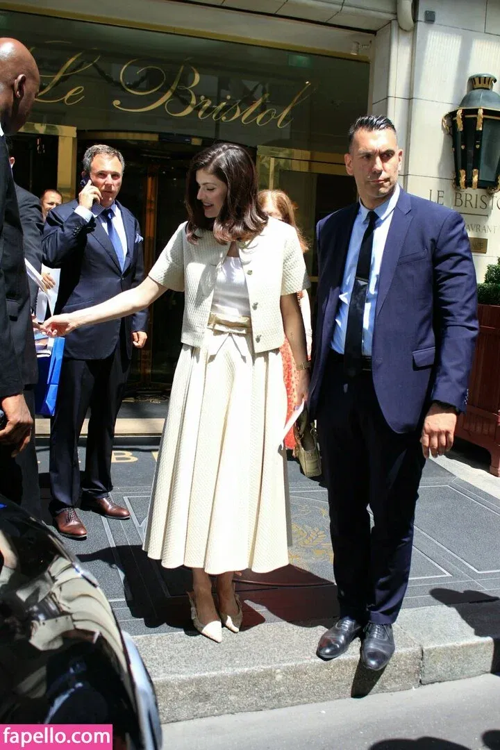 Alexandra Daddario Onlyfans Photo Gallery 