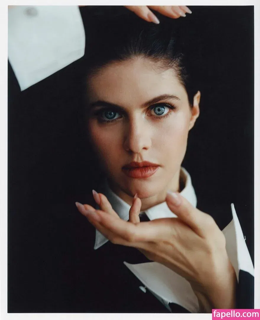 Alexandra Daddario Onlyfans Photo Gallery 