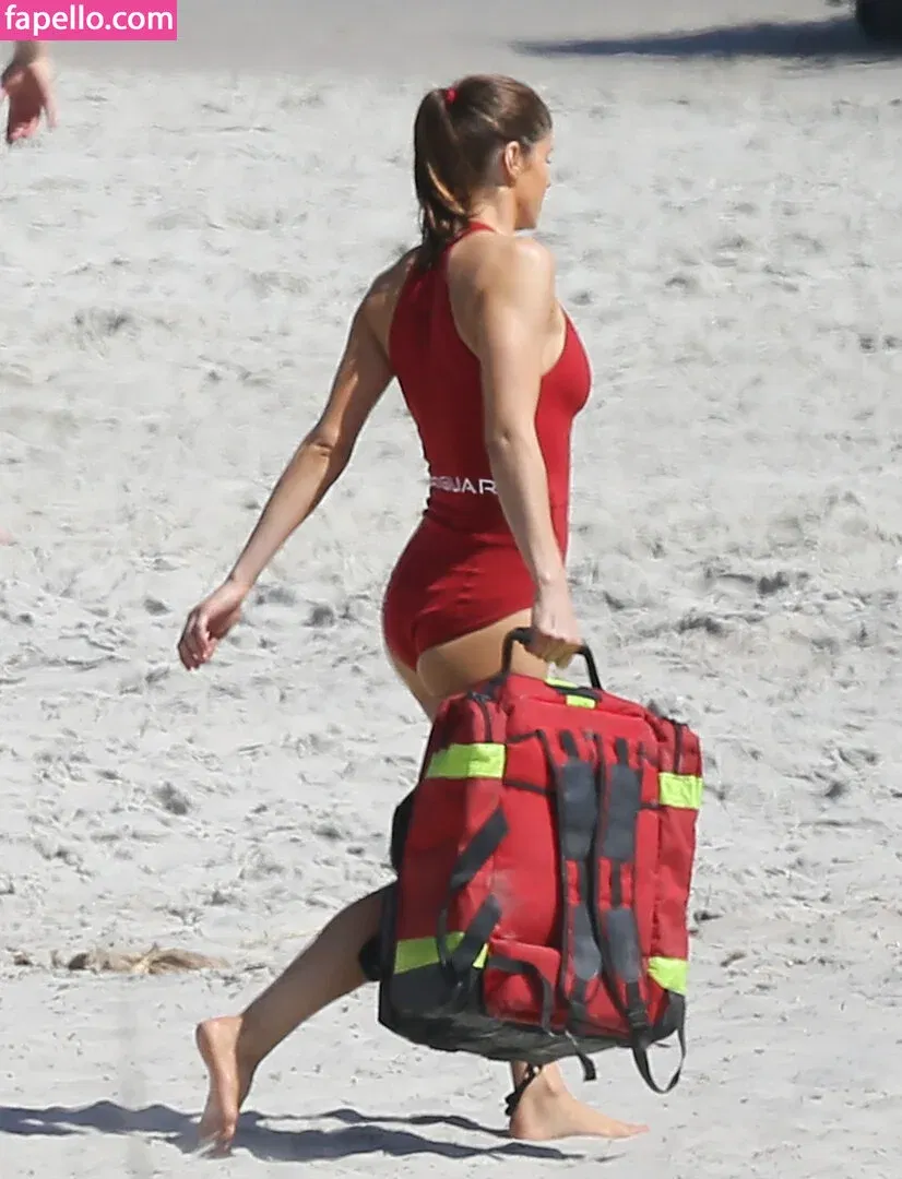 Alexandra Daddario Onlyfans Photo Gallery 