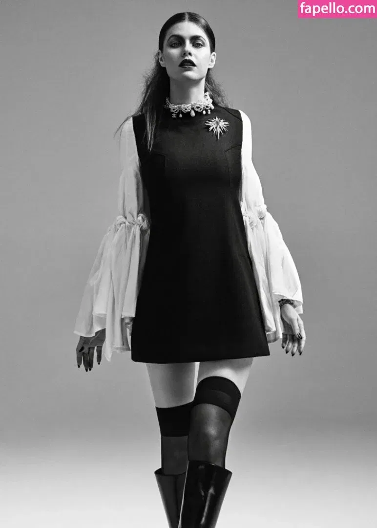 Alexandra Daddario Onlyfans Photo Gallery 