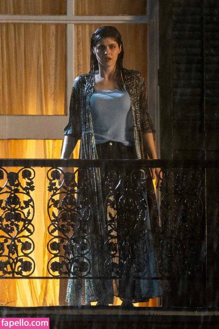 Alexandra Daddario Onlyfans Photo Gallery 