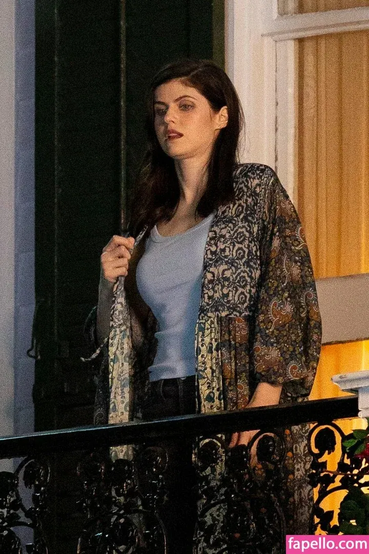 Alexandra Daddario Onlyfans Photo Gallery 