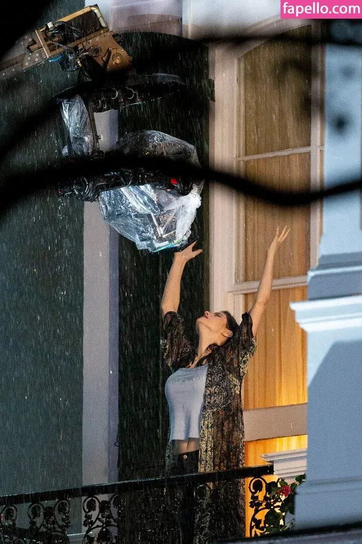 Alexandra Daddario Onlyfans Photo Gallery 