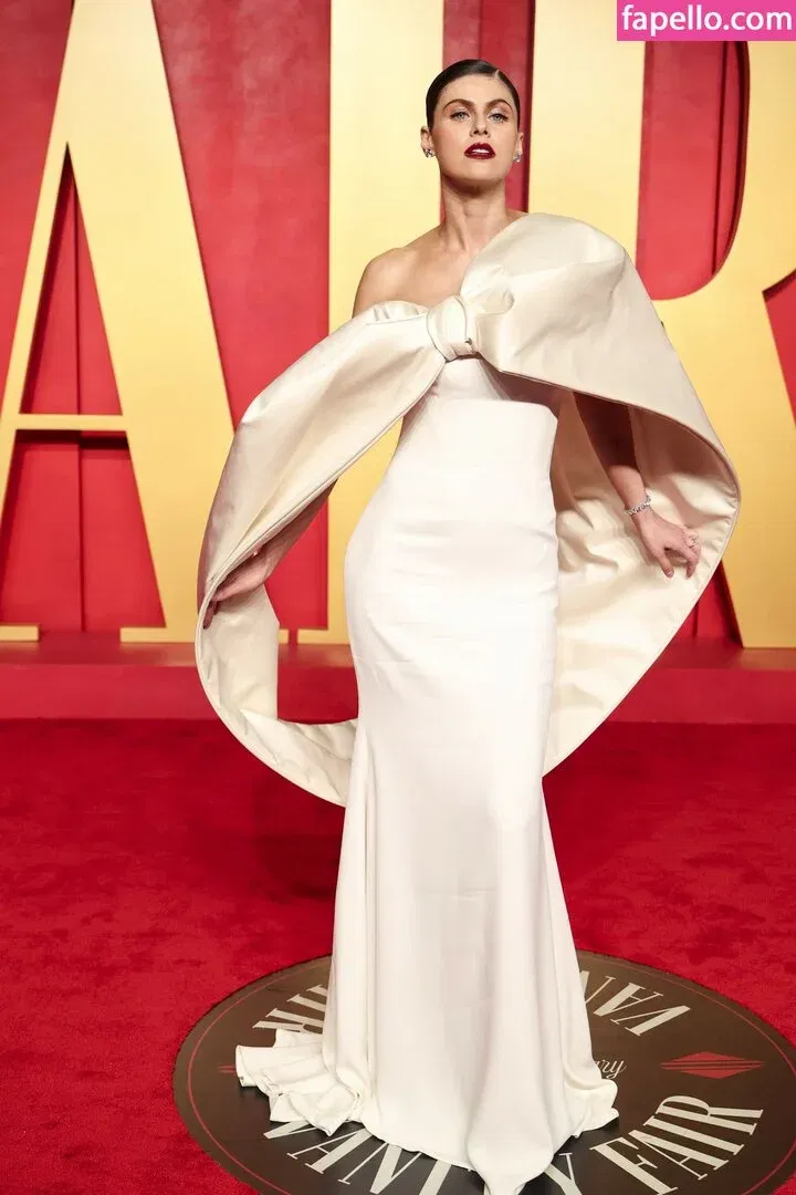 Alexandra Daddario Onlyfans Photo Gallery 