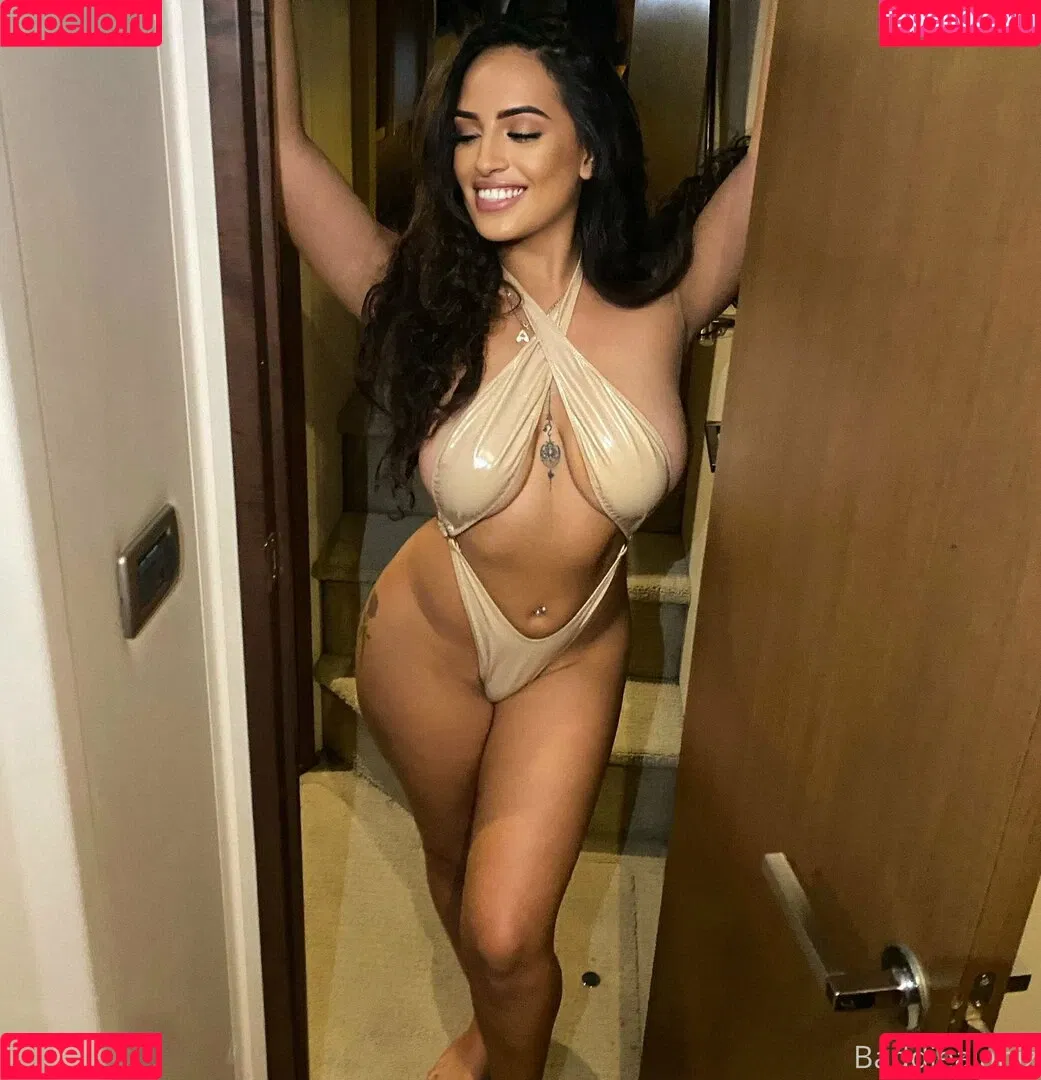 theyloveaiza Onlyfans Photo Gallery 