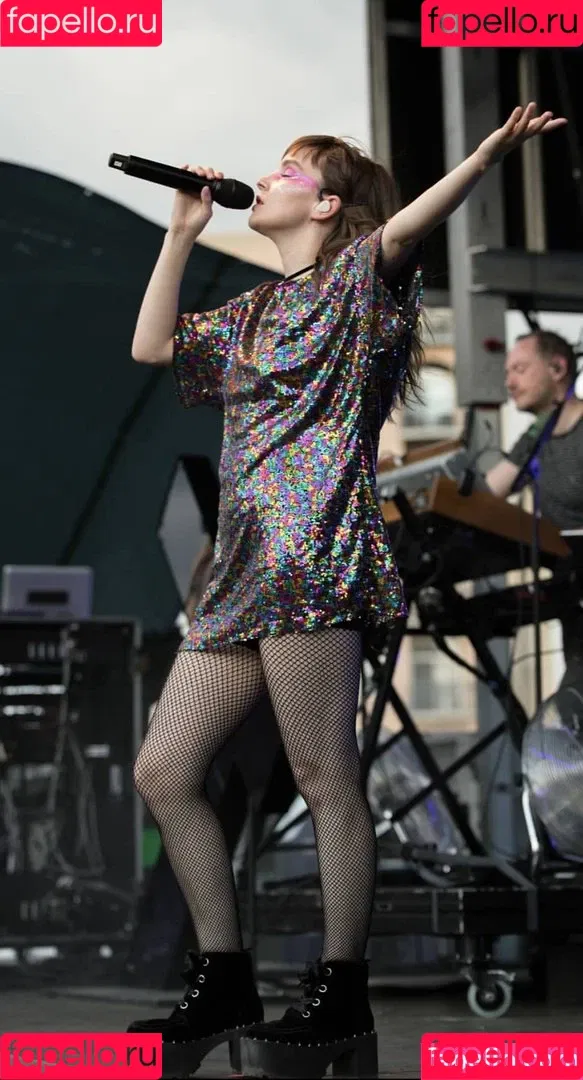 Lauren Mayberry Onlyfans Photo Gallery 