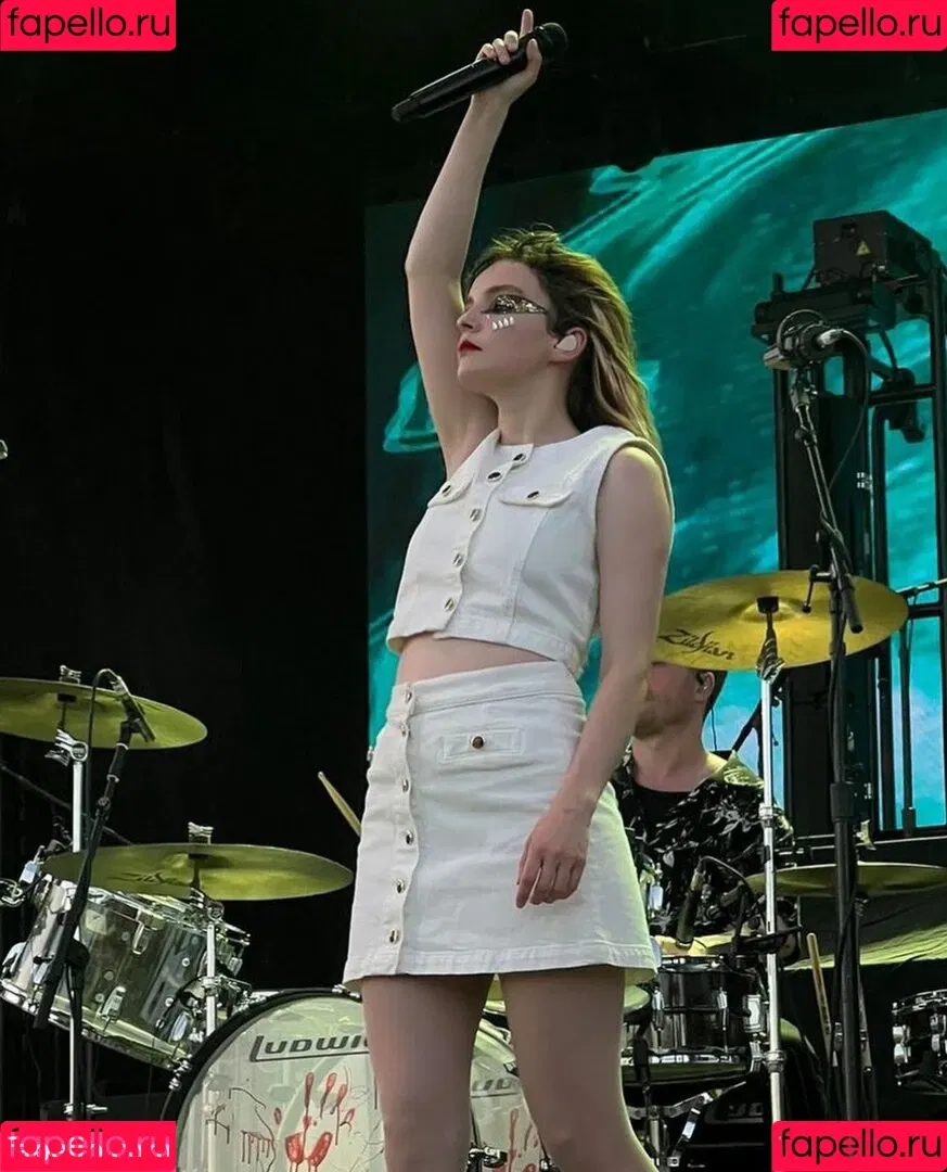 Lauren Mayberry Onlyfans Photo Gallery 