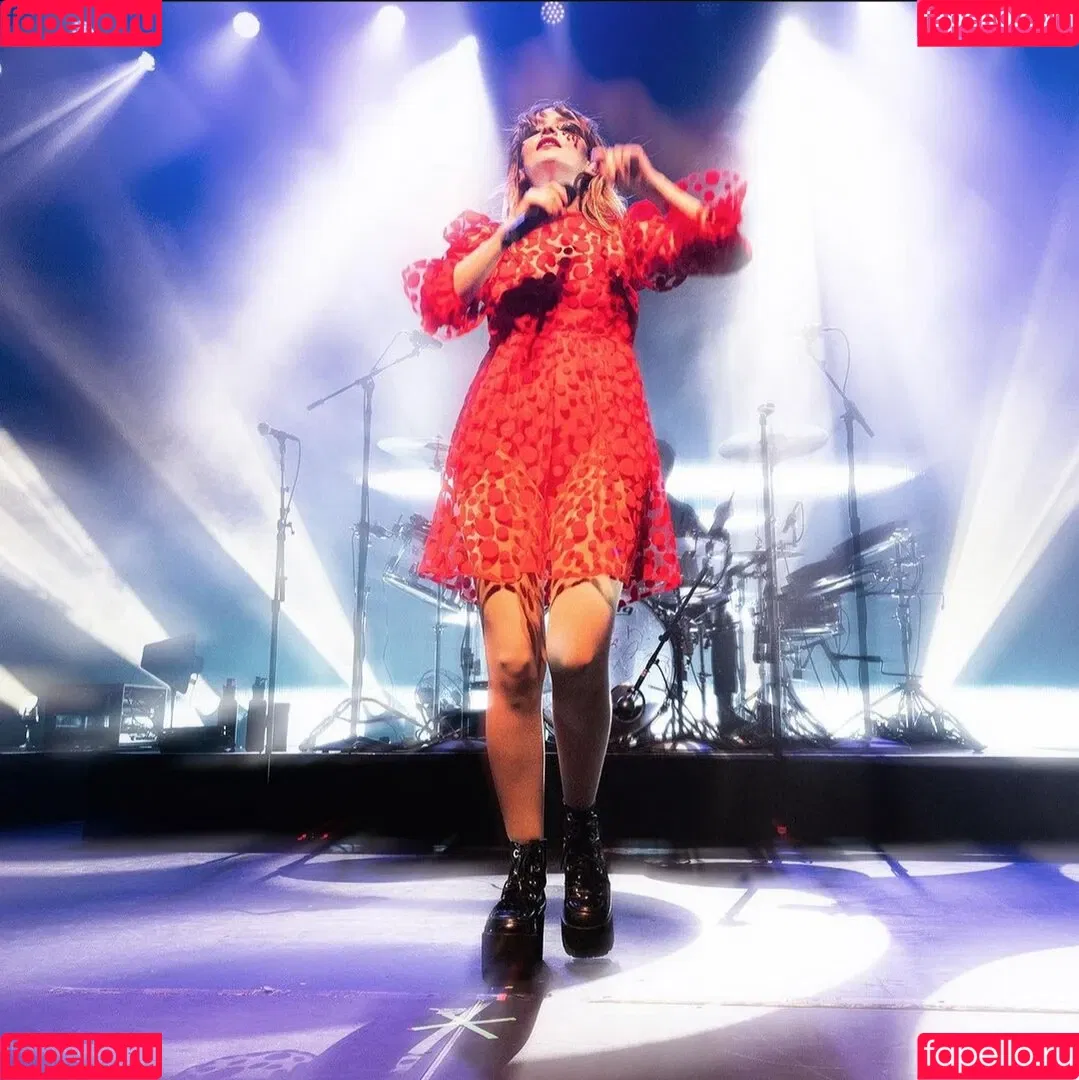 Lauren Mayberry Onlyfans Photo Gallery 