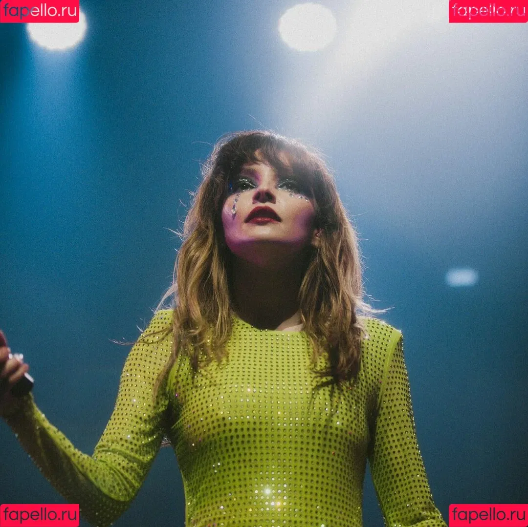 Lauren Mayberry Onlyfans Photo Gallery 