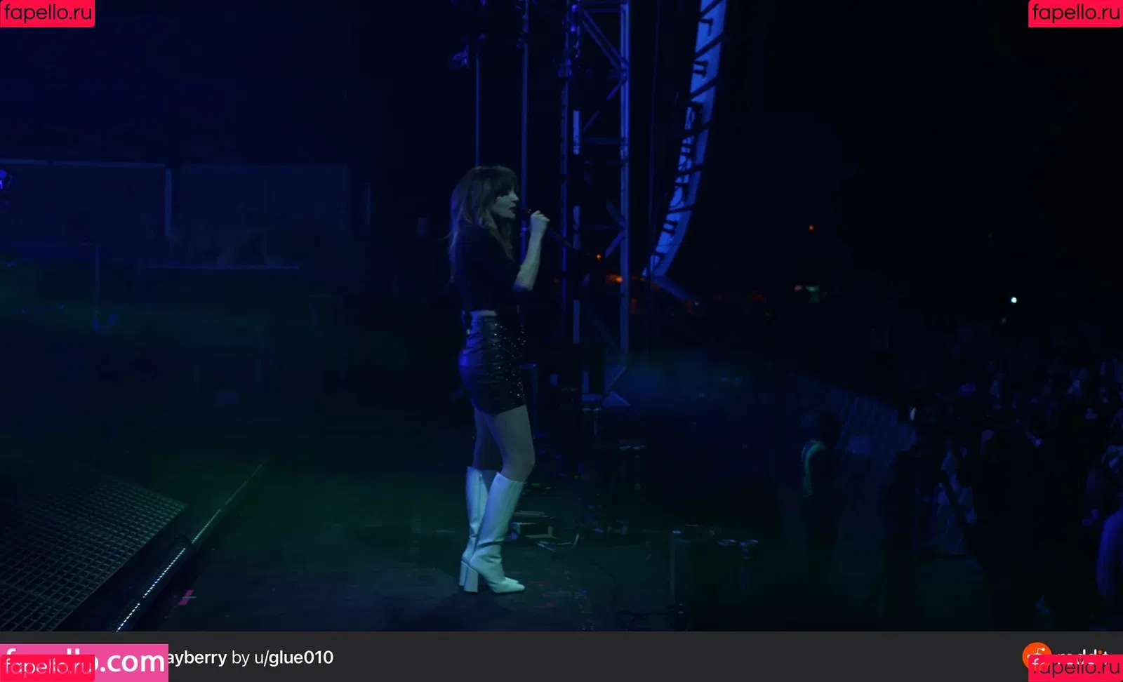 Lauren Mayberry Onlyfans Photo Gallery 