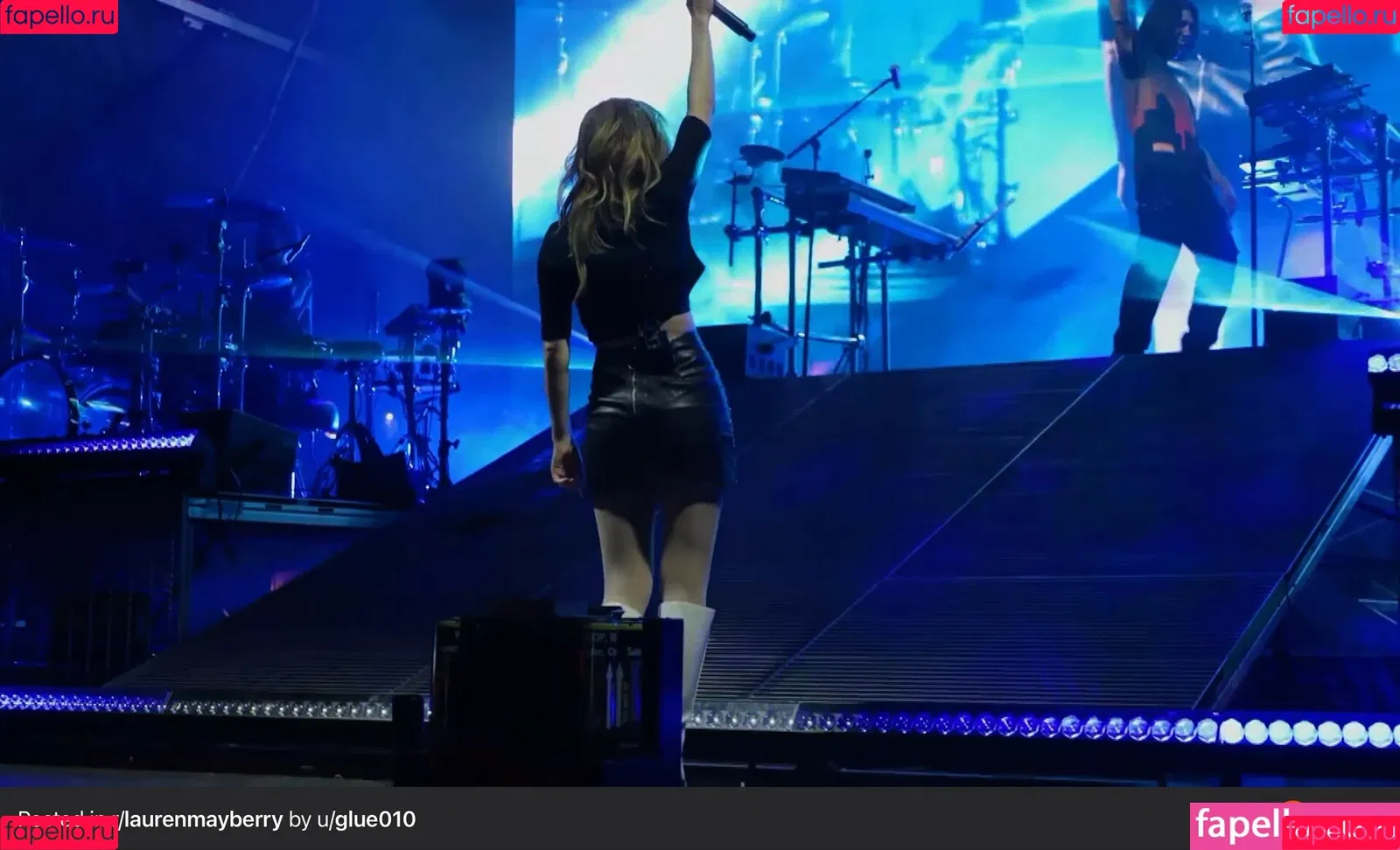 Lauren Mayberry Onlyfans Photo Gallery 