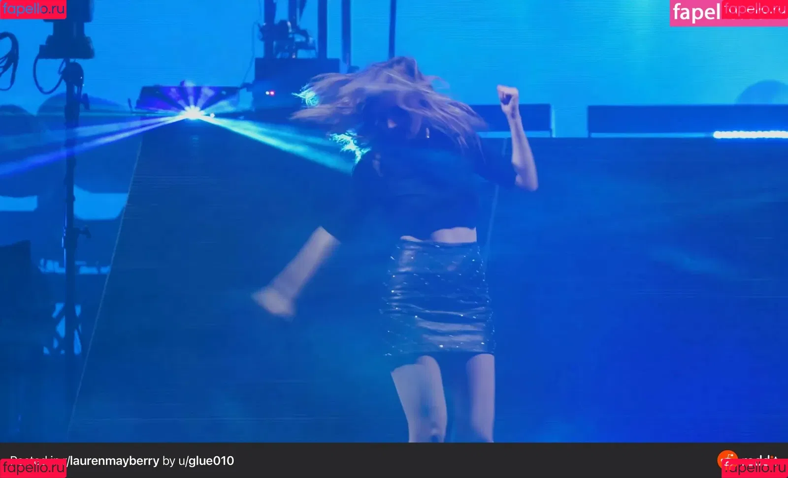 Lauren Mayberry Onlyfans Photo Gallery 