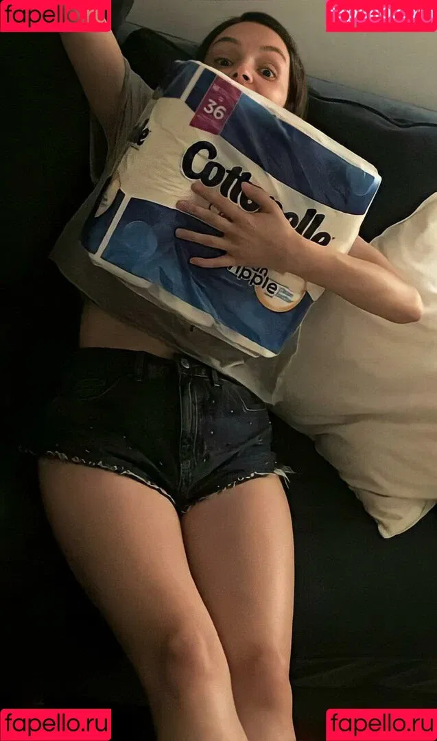 Lauren Mayberry Onlyfans Photo Gallery 
