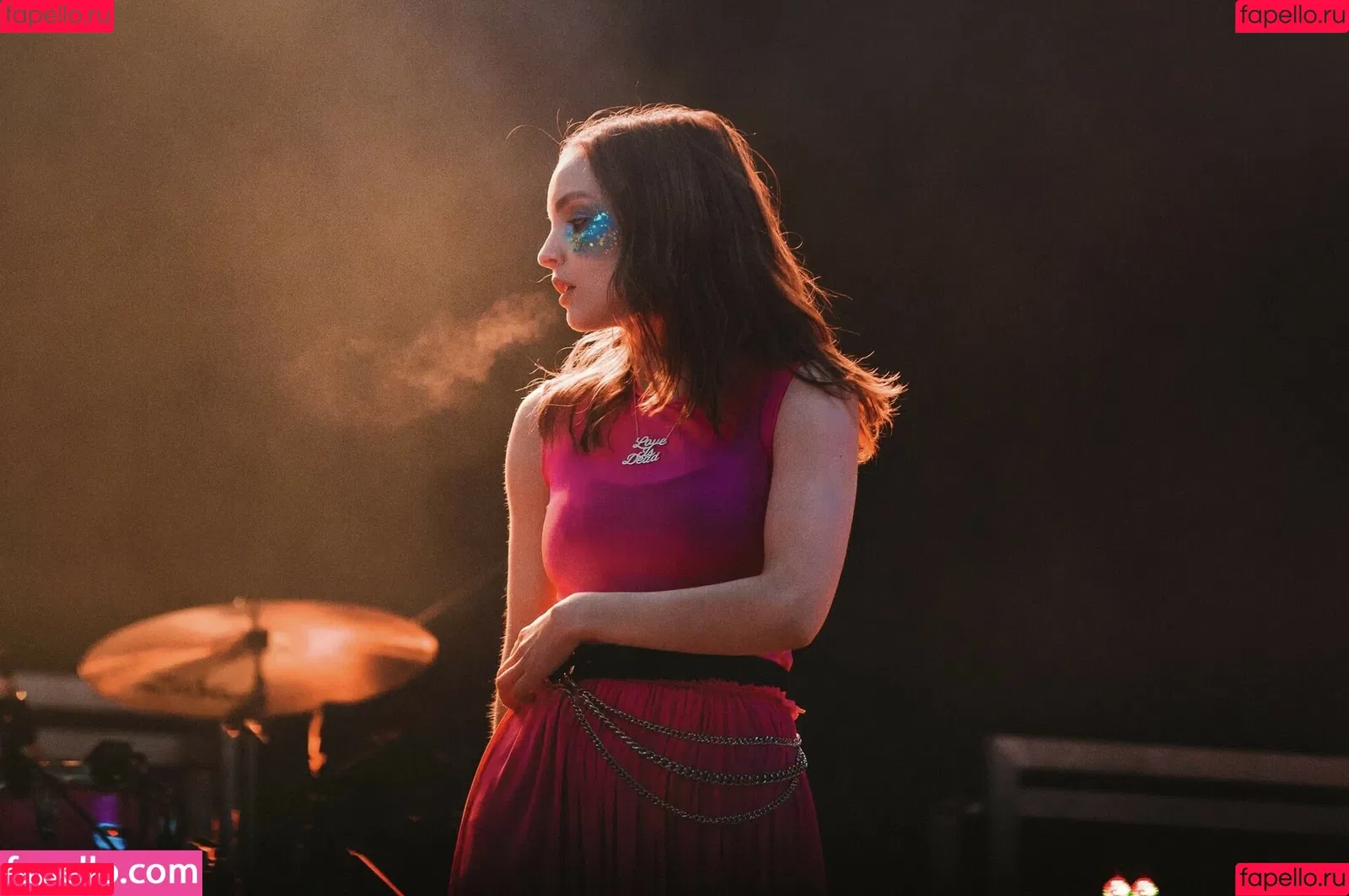 Lauren Mayberry Onlyfans Photo Gallery 