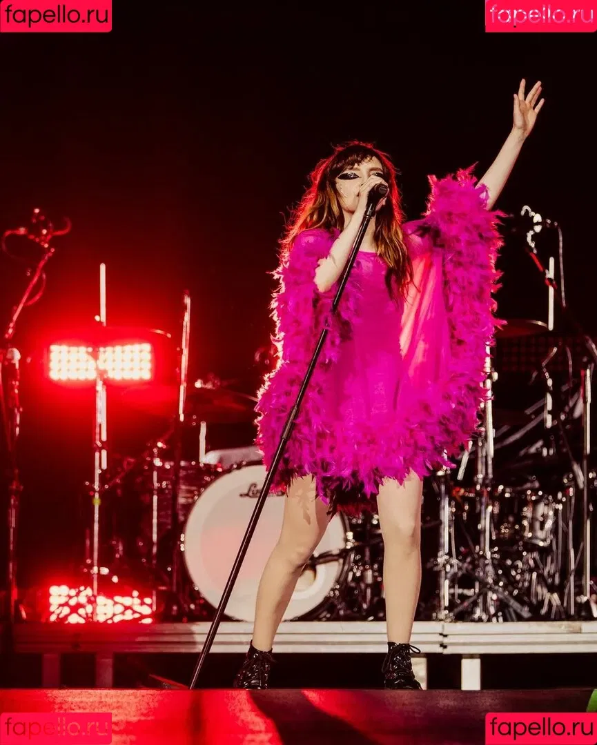 Lauren Mayberry Onlyfans Photo Gallery 