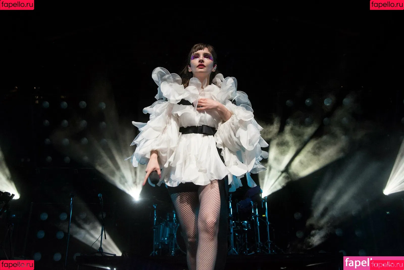 Lauren Mayberry Onlyfans Photo Gallery 