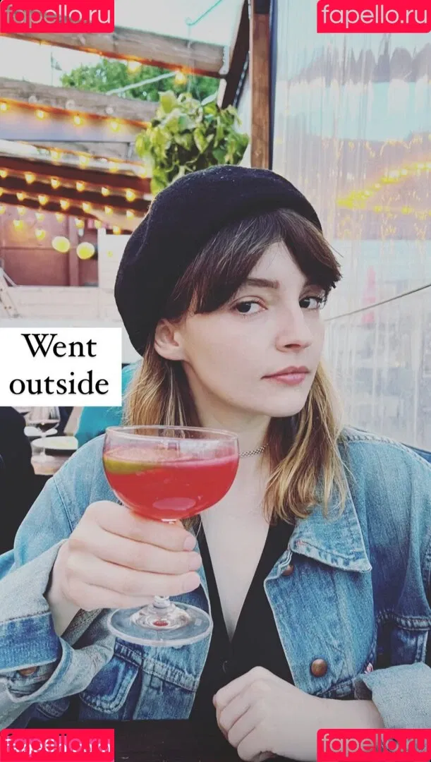 Lauren Mayberry Onlyfans Photo Gallery 