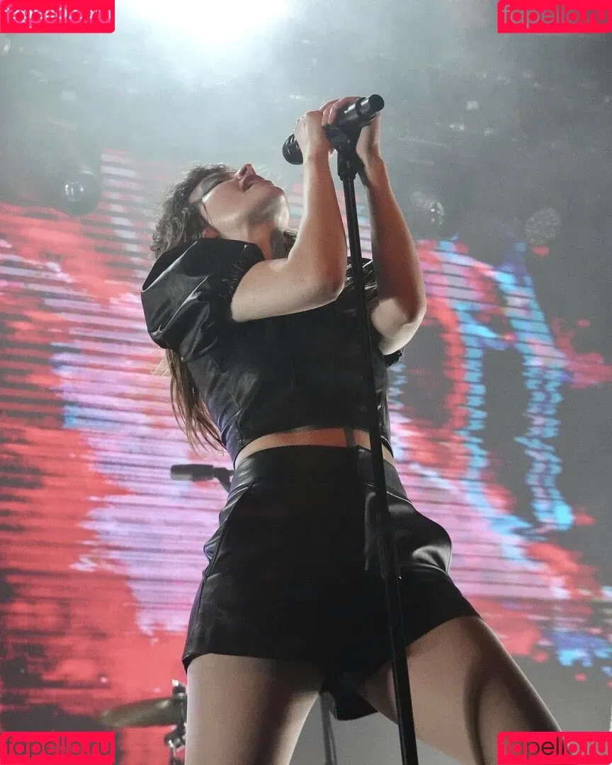 Lauren Mayberry Onlyfans Photo Gallery 